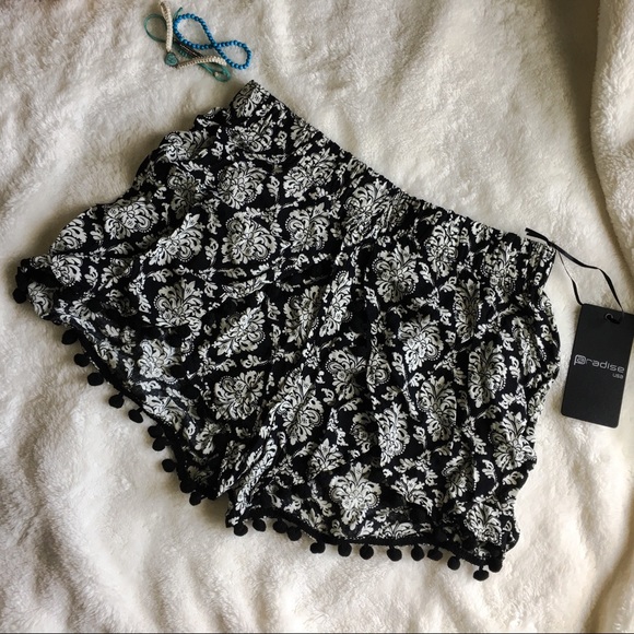 Boho Damask Pom Pom Trim Shorts - Picture 5 of 8